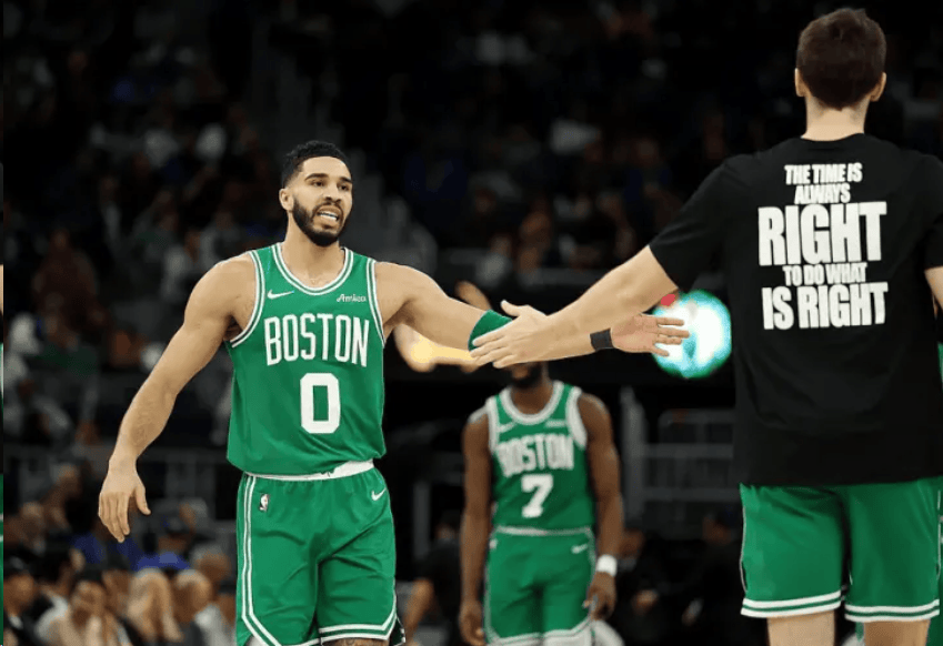 AYX-关于塔图姆新星出色防守表现惊艳，FPX未来可期！的信息