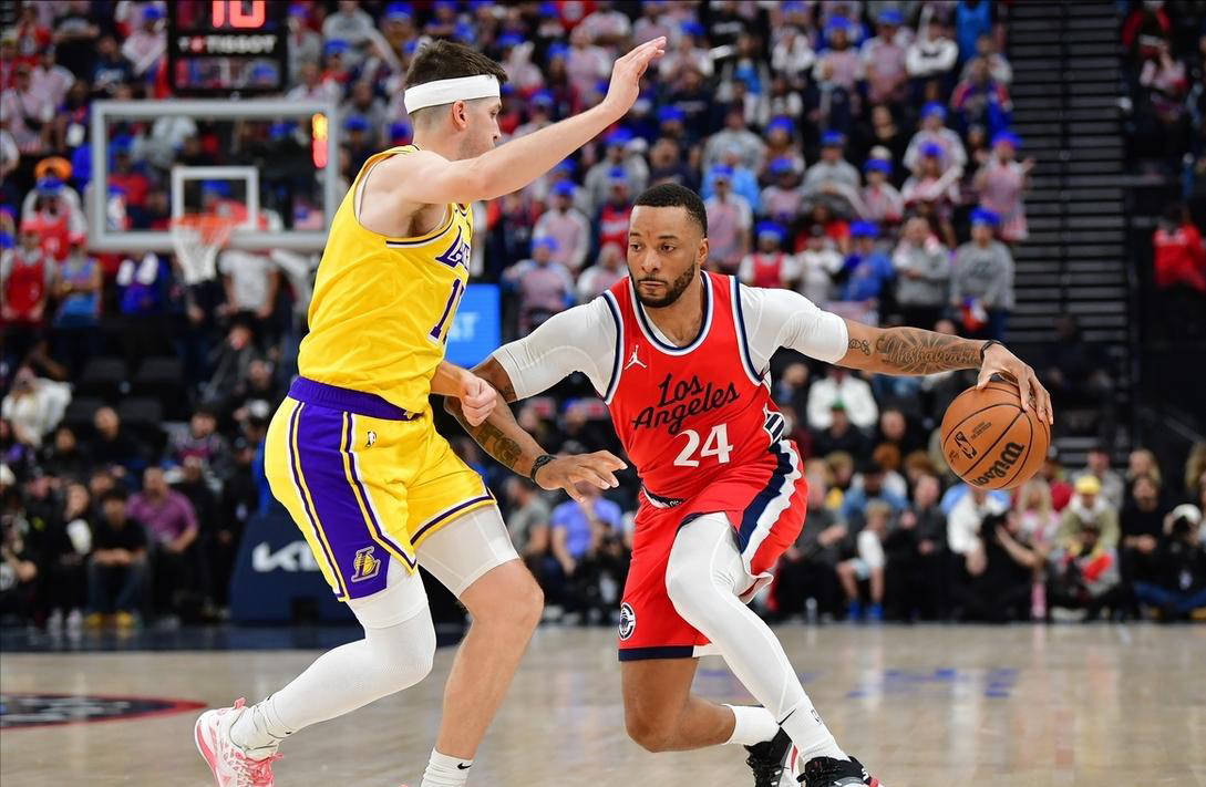 Doinb遭遇二十持续失利,快船教练压力巨大! Doinb遭遇二十持续失利,快船教练压力巨大!